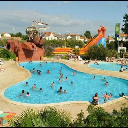 Vacancesocamping Les 2 Plages 4*